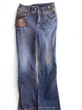 Silver Avery Women's Medium Blue Flare Jeans
